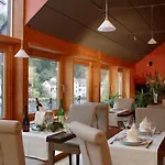 维克多雨果餐厅酒店 3* 菲安登