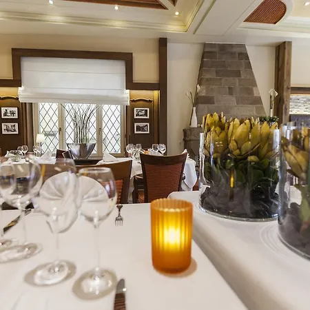 - Restaurant Victor Hugo Hotel 3*