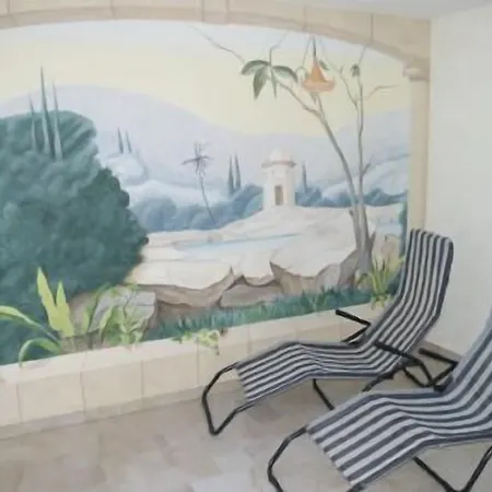 维克多雨果餐厅酒店 3*